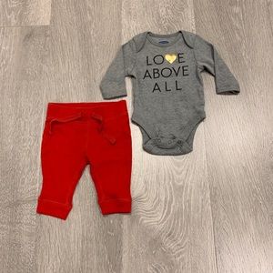 Old Navy Long sleeved Onesie and Joggers 0/3 Month
